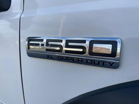 Used 2007 Ford F550 2WD Regular Cab Super Duty image 17