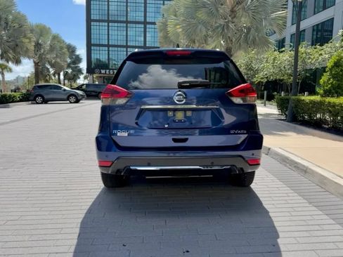 Used 2019 Nissan Rogue SV AWD/4WD image 4