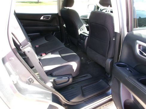 Used 2020 Nissan Pathfinder SV AWD/4WD image 7