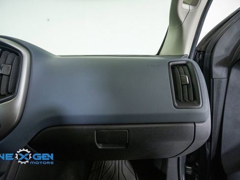 Used 2020 Chevrolet Colorado Z71 AWD/4WD image 45