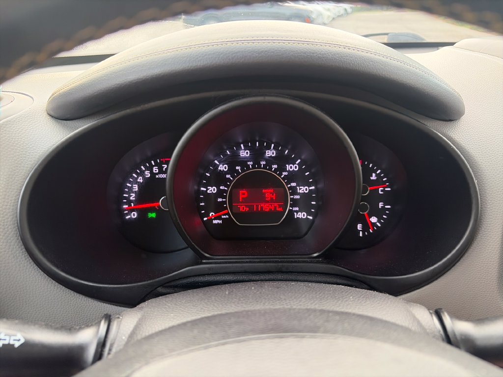 Used 2014 Kia Soul + w/ Primo Package FWD image 16