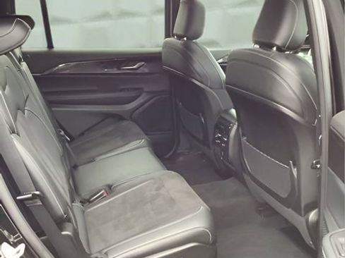 Certified 2023 Jeep Grand Cherokee L Altitude image 20