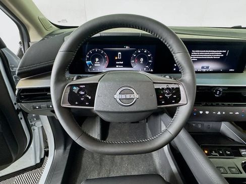 New 2025 Nissan Murano SL image 10