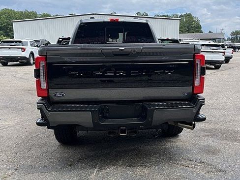 Used 2025 Ford F250 Platinum AWD/4WD image 6