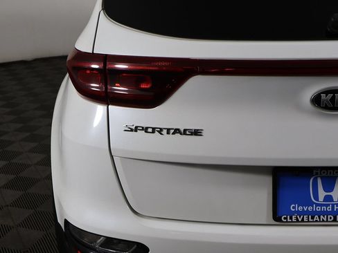 Used 2022 Kia Sportage LX FWD image 12