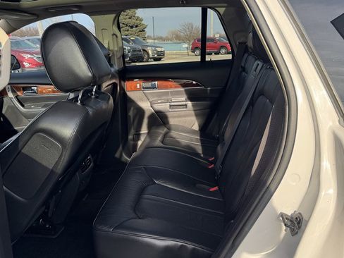 Used 2013 Lincoln MKX FWD image 22