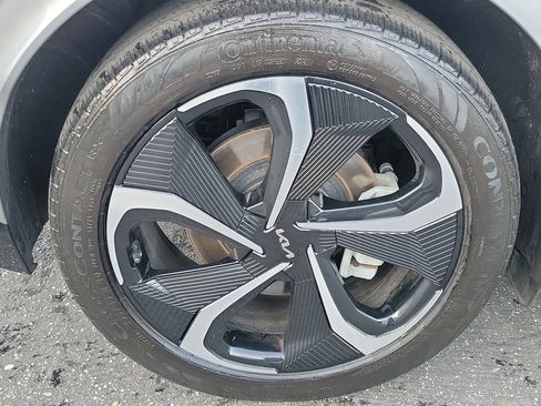 Used 2022 Kia EV6 GT-Line w/ GT-Line Suede Seat Package image 22