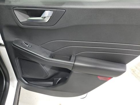 New 2025 Ford Escape ST-Line w/ Tech Pack #1 image 13