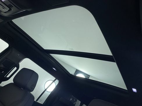 New 2026 Chevrolet Suburban Z71 w/ Comfort Package image 11