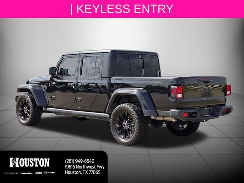 Used 2025 Jeep Gladiator Sport AWD/4WD image 6