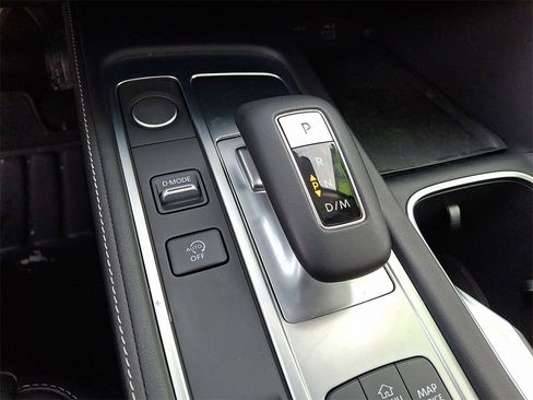 Certified 2025 INFINITI QX60 Luxe image 17