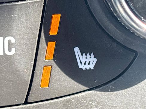 Used 2020 Chevrolet Traverse LT image 20