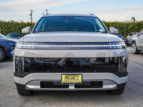 New 2026 Hyundai Ioniq 9 SE image 2