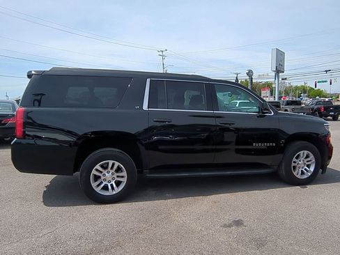 Used 2020 Chevrolet Suburban LT AWD/4WD image 9