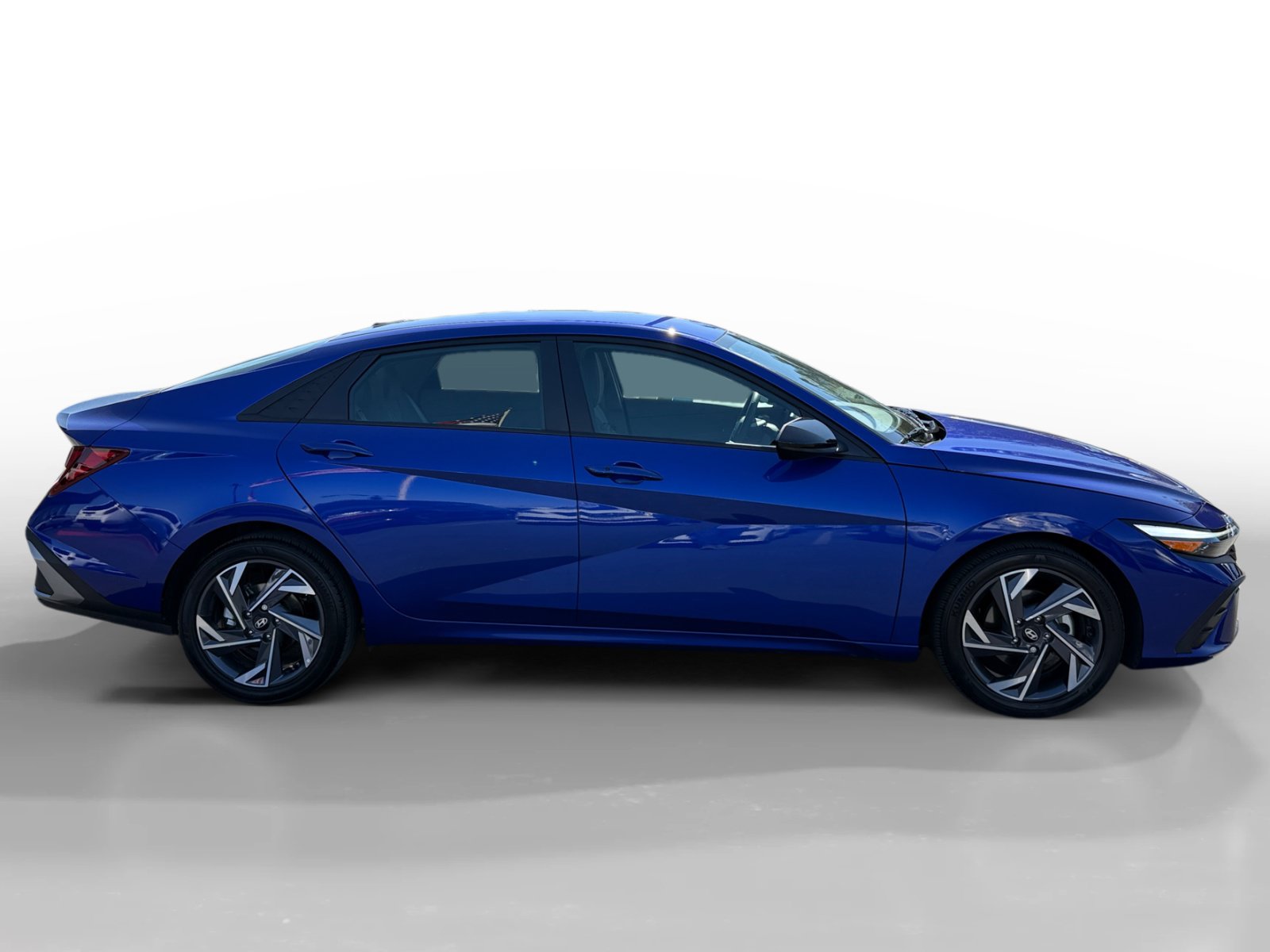 Certified 2025 Hyundai Elantra Sport FWD image 6