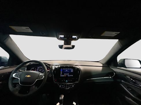 Used 2023 Chevrolet Traverse High Country image 17
