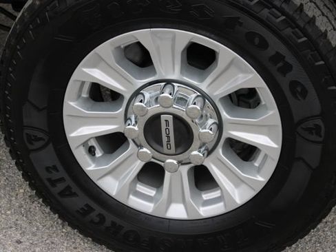 Used 2022 Ford F250 XL w/ STX Appearance Package AWD/4WD image 16