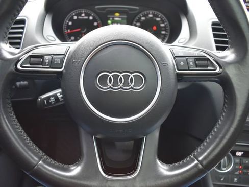 Used 2018 Audi Q3 2.0T Premium Plus w/ Premium Plus Package AWD/4WD image 19