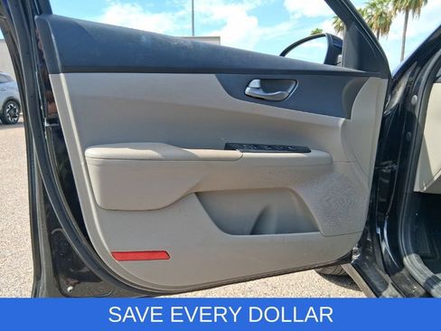 Used 2021 Kia Forte LXS FWD image 8