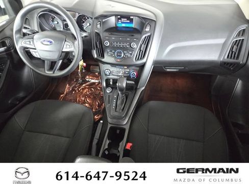 Used 2017 Ford Focus SE FWD image 30