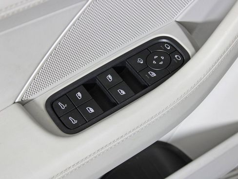 Used 2023 Porsche Panamera 4 Platinum Edition w/ Assistance Package image 16