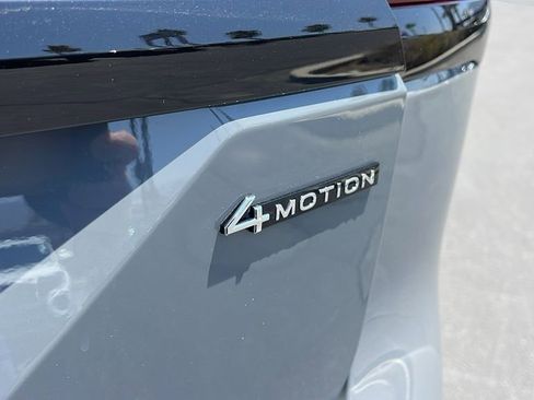 New 2025 Volkswagen Atlas Peak Edition SE image 28