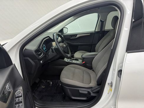 Used 2022 Ford Escape SE w/ Cold Weather Package AWD/4WD image 9