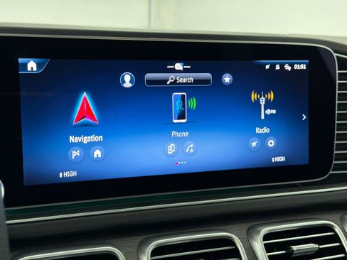 Used 2025 Mercedes-Benz GLS 450 4MATIC image 32