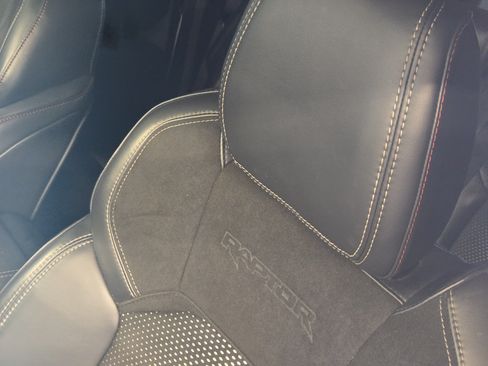 Certified 2025 Ford Bronco Raptor w/ Interior Carbon Fiber Pack AWD/4WD image 16
