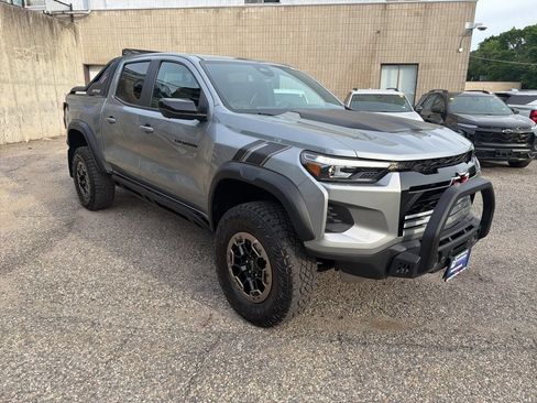 Used 2023 Chevrolet Colorado ZR2 w/ Desert Boss Special Edition AWD/4WD image 9