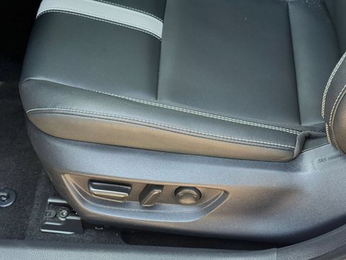 Used 2026 Toyota Camry SE FWD image 19