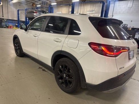 Used 2023 Honda HR-V Sport image 10