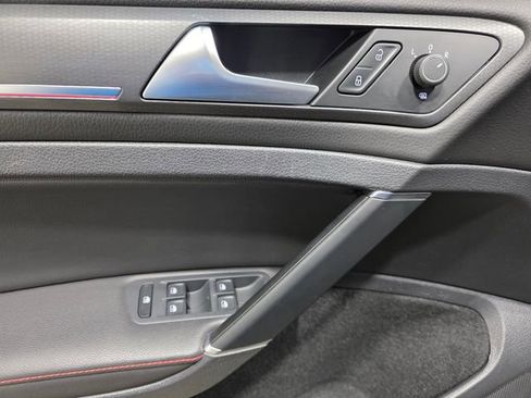 Used 2019 Volkswagen GTI Autobahn image 12