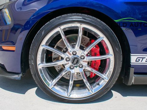 Used 2012 Ford Mustang Shelby GT500 w/ Electronics Pkg RWD image 34
