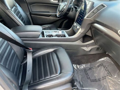 Used 2023 Ford Edge SEL image 30