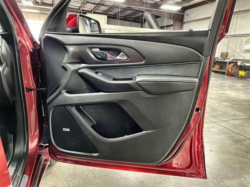 Used 2023 Chevrolet Traverse High Country w/ LPO, Floor Liner Package image 32