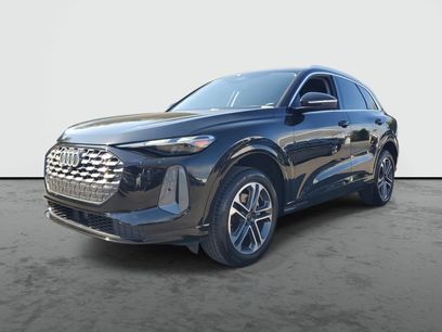 Used 2025 Audi Q5 Premium w/ Convenience Package