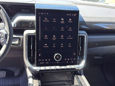 New 2026 GMC Yukon XL Elevation AWD/4WD image 16