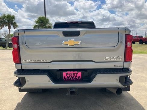 Used 2025 Chevrolet Silverado 3500 High Country w/ High Country Premium Package AWD/4WD image 6
