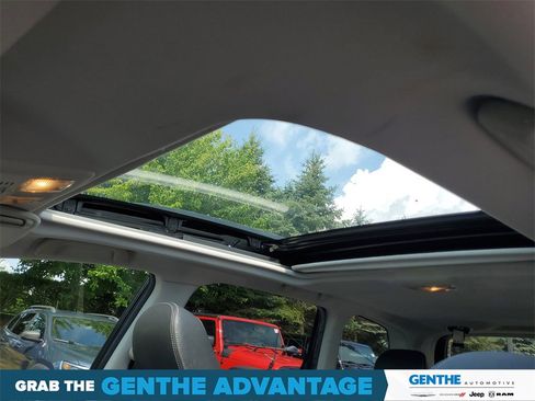 Used 2015 Subaru Forester 2.0XT Touring w/ Eyesight & Navigation System image 9