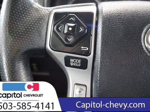 Used 2019 Toyota 4Runner SR5 AWD/4WD image 18
