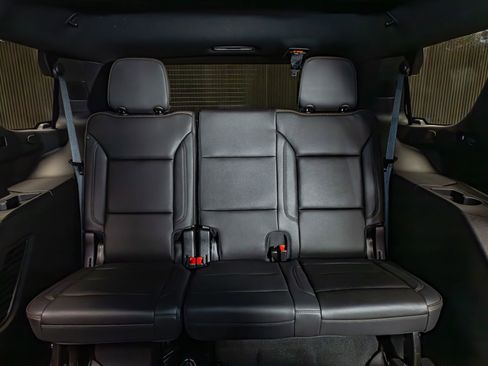 Used 2024 Chevrolet Tahoe High Country w/ Advanced Technology Package AWD/4WD image 25