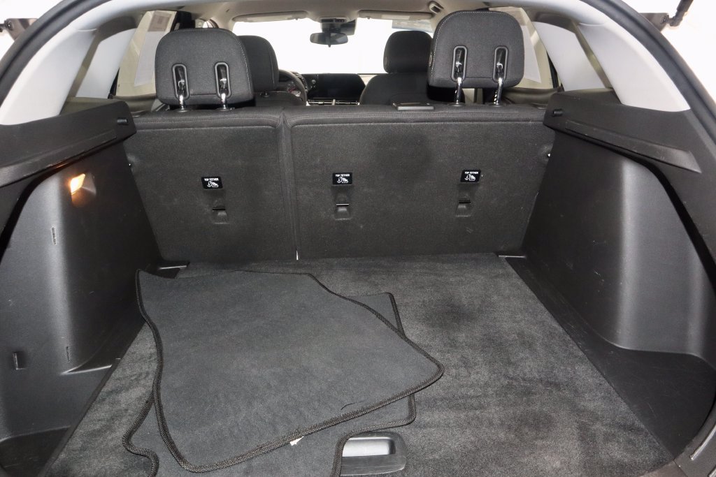 Used 2025 Chevrolet Trax LS FWD image 13
