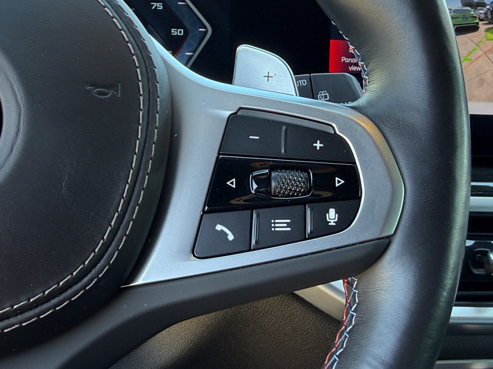 Used 2025 BMW X5 M60i AWD/4WD image 33