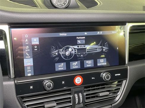 Used 2018 Porsche Macan image 78