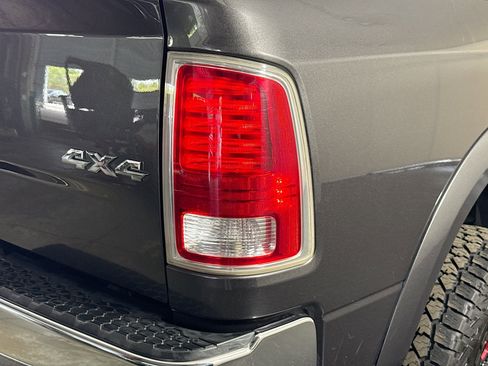 Used 2018 RAM 2500 Laramie w/ Convenience Group AWD/4WD image 33
