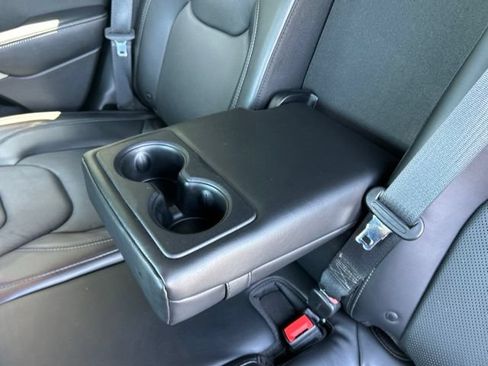 Used 2019 Jeep Cherokee High Altitude AWD/4WD image 28