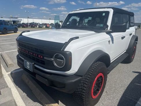 Used 2023 Ford Bronco 4-Door w/ Sasquatch Package AWD/4WD image 1