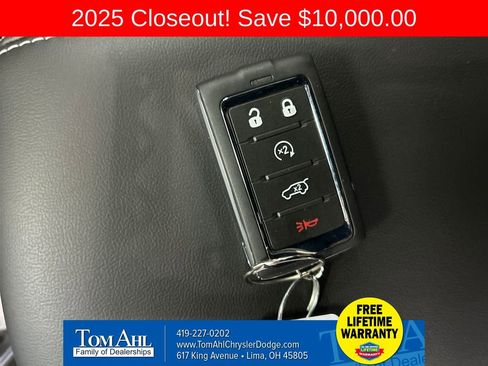 New 2025 Jeep Grand Cherokee Altitude image 20