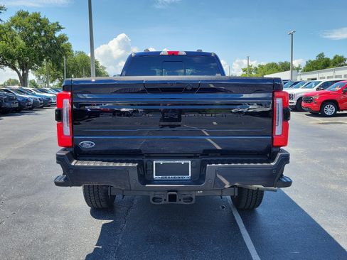 Certified 2025 Ford F250 Platinum AWD/4WD image 8